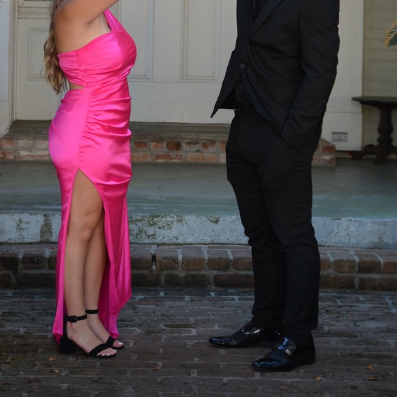 From Dillards - Picture 2 of 3